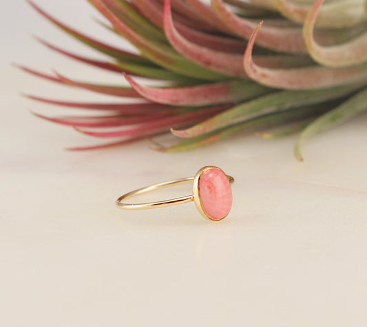 NEW Oval Pink Coral  Ring - 14K Gold Filled, 6x8mm Natural Coral, 1mm Gold Filled Ring
